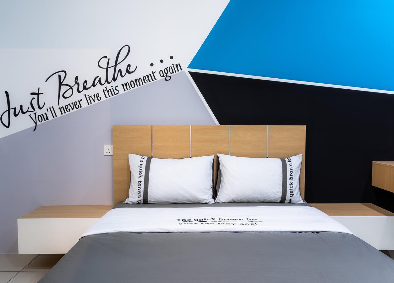 Southwest Designer Suite By D Imperio Homestay Penang バヤンレパス エクステリア 写真